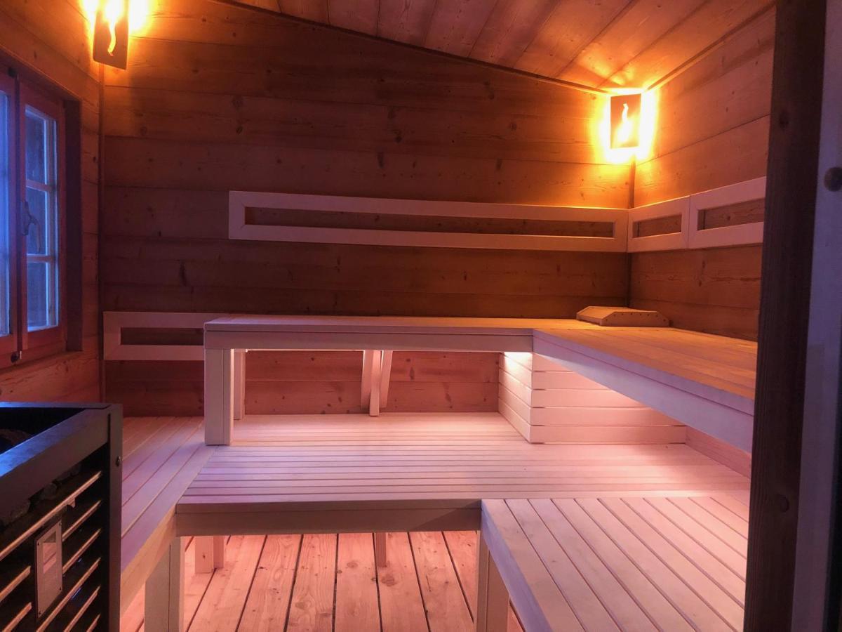 Family B&B Le Vieux Chalet Шато-д'О Екстериор снимка