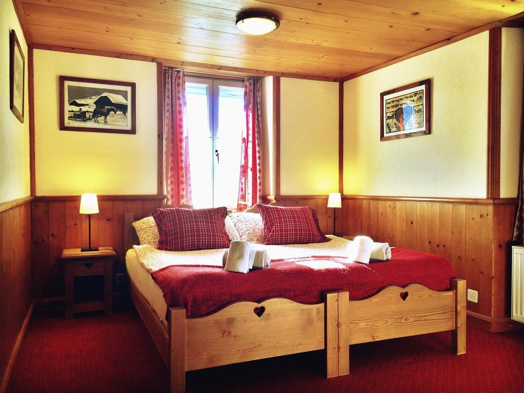 Family B&B Le Vieux Chalet Шато-д'О Стая снимка