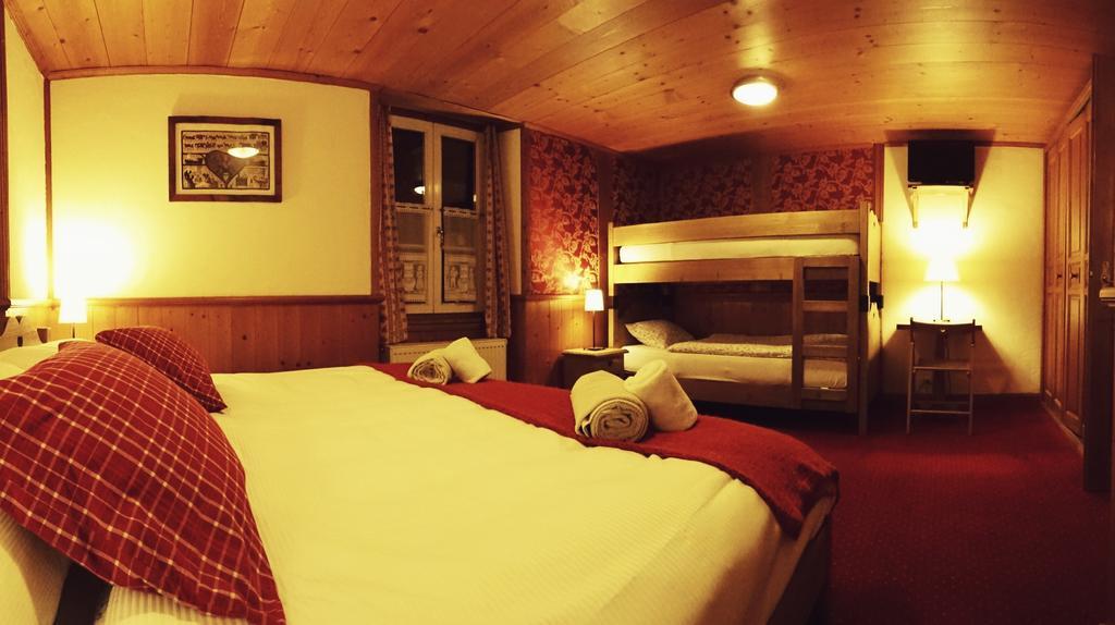 Family B&B Le Vieux Chalet Шато-д'О Стая снимка