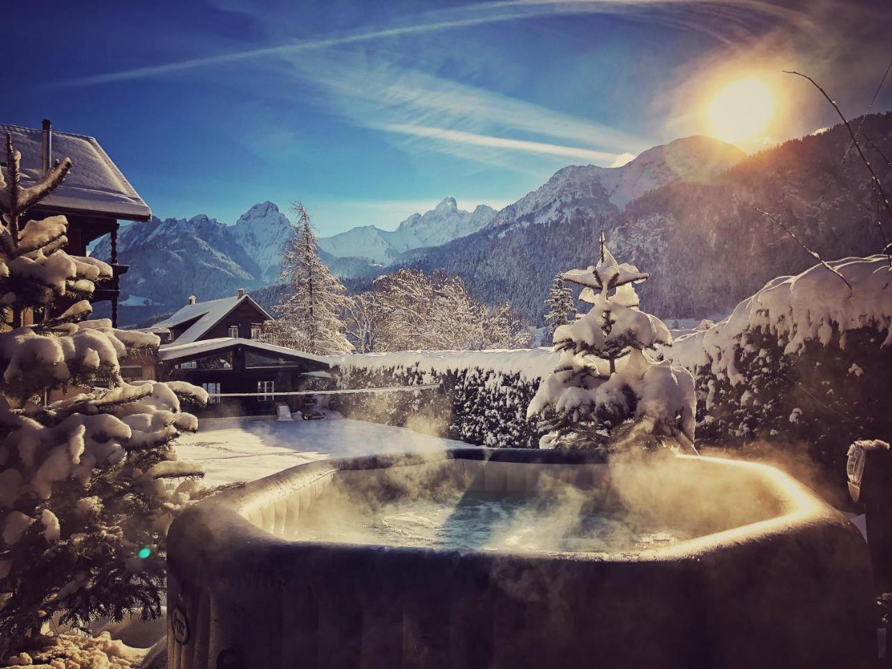 Family B&B Le Vieux Chalet Шато-д'О Екстериор снимка