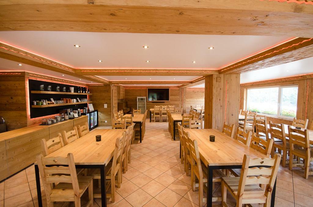 Family B&B Le Vieux Chalet Шато-д'О Екстериор снимка